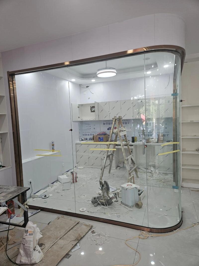 吉安市钢化玻璃异形展柜玻璃 - 哪里好